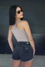 Short Woman gris destroyed - Imagen 4