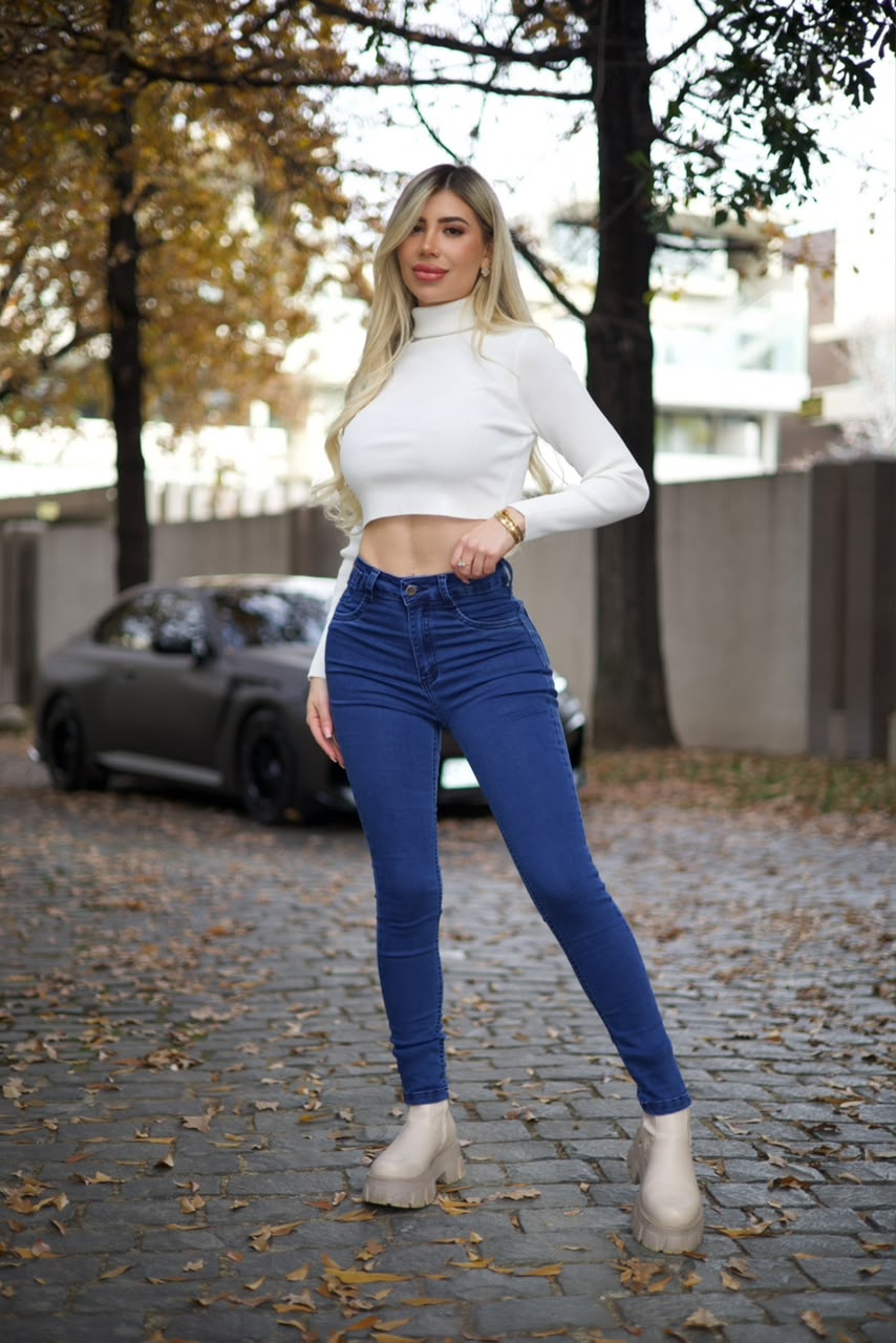 WhatsApp Image 2026-06-08 at 12.22.50 PM Jeans W Classic Blue Intermedio - Imagen 1