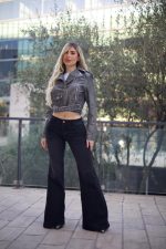 Jeans Flare Geometric Black desgastado