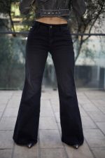 Jeans Flare Geometric Black desgastado - Imagen 5