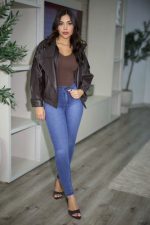 Jeans W Classic Blue Intermedio Desgastado - Imagen 4